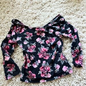 H&M super cute floral, Y2K preppy minimalist pink and black going out cr…